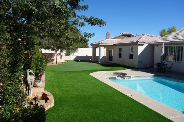 installing-artificial-grass-around-pools-in-sarasota-fl-dance-floor